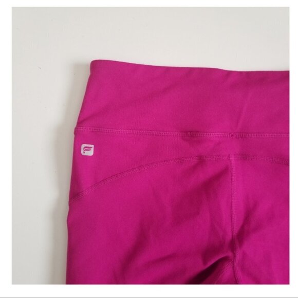 Fabletics Women’s Magenta Crop Leggings. - Picture 3 of 3
